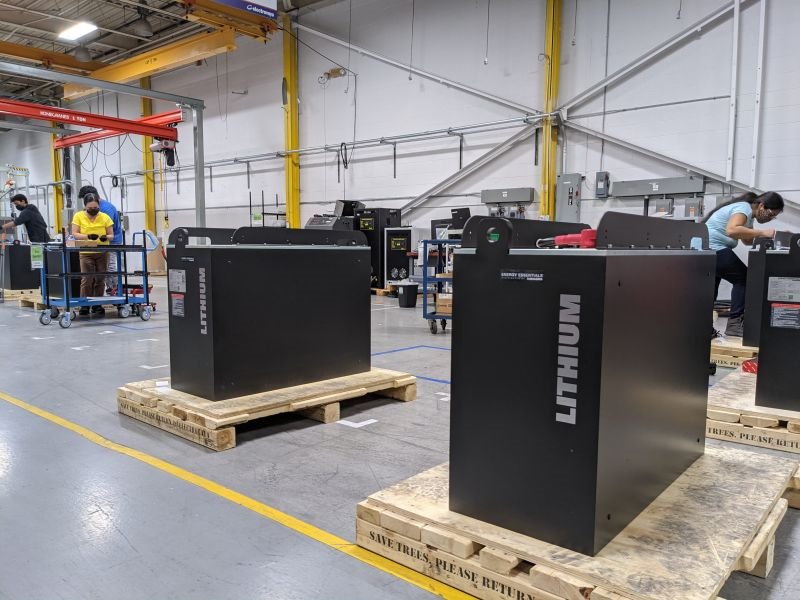 Les entreprises mondiales, y compris Toyota, Tata Motors, General Motors et Walmart se tournent vers Electrovaya pour trouver des solutions de batteries pour les véhicules électriques.