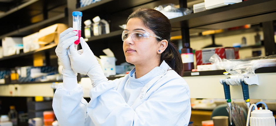 Photo of an employee in the laboratory